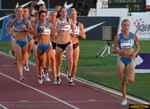 Shalane Flanagan set out on her own...